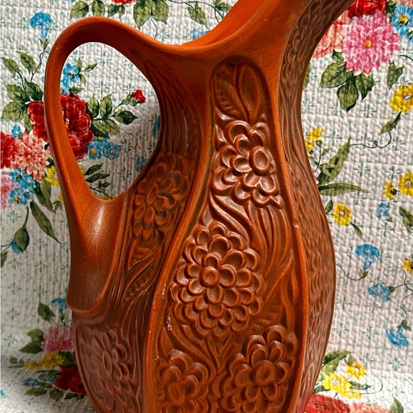 Vintage McCoy Red Black Floral Pitcher Ceramic Pottery Beverage Carafe Vase BCC - Picture 3 of 7